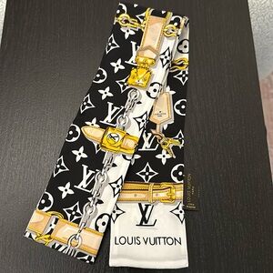 Louis Vuitton Bandeau Monogram scarf the tag has been removed